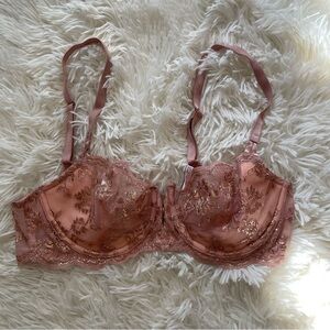 Victoria's Secret pink lace push up bra